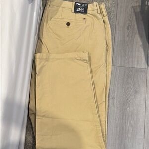 Tommy Hilfiger Men's Tan Flex Pants
